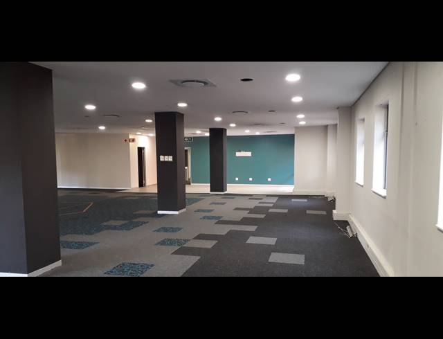 2,694M² CO-WORKING SPACE TO LET IN DIE HOEWES